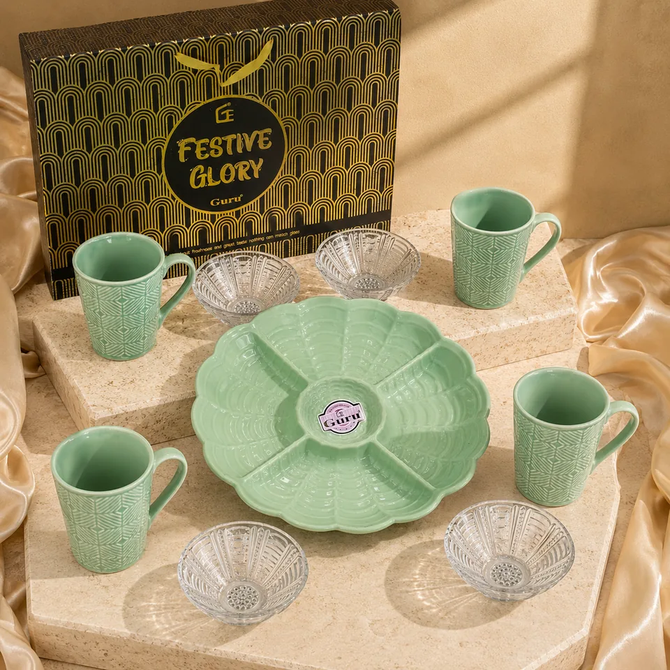 Festive Glory Pista Green